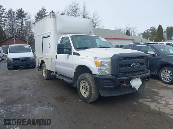 2013 Ford F-250 XL with VIN 1FDBF2B61DEB64348, listed as a IAAI auction lot 41685696 with 561,489 mi miles and . Bid and sale history available at DreamBid. Image 1.