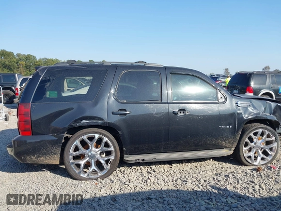 2012 Chevrolet Tahoe LS z VIN 1GNSCAE07CR222086, wystawiony jako IAAI lot #40565065 z przebiegiem 316 041 mil mil oraz . Historia ofert i sprzedaży dostępna na DreamBid. Obrazek 13.