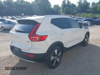 2020 Volvo XC40 Momentum with VIN YV4162UK1L2262562, listed as a IAAI auction lot 41437307 with Not Provided miles and . Bid and sale history available at DreamBid. Image 4.