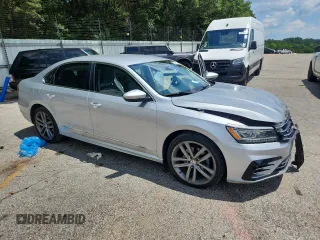 2016 Volkswagen Passat S z VIN 1VWAS7A32GC058844, wystawiony jako Copart lot #63416785 z przebiegiem 104 050 mil mil oraz Szkoda całkowita • Salvage title. Historia ofert i sprzedaży dostępna na DreamBid. Obrazek 4.