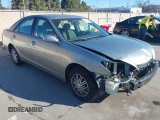 2005 Toyota Camry STD z VIN 4T1BE32K75U614551, wystawiony jako IAAI lot #41868234 z przebiegiem 162 837 mil mil oraz . Historia ofert i sprzedaży dostępna na DreamBid. Obrazek 1.