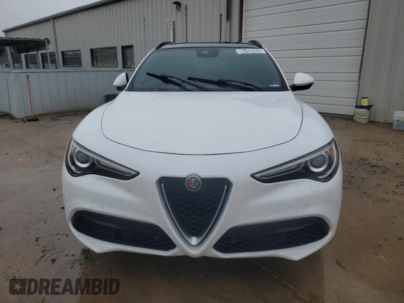 2023 Alfa Romeo Stelvio Ti z VIN ZASPAKBN7P7D54106, wystawiony jako Copart lot #86400564 z przebiegiem 50 749 mil mil oraz Tytuł czysty. Historia ofert i sprzedaży dostępna na DreamBid. Obrazek 5.