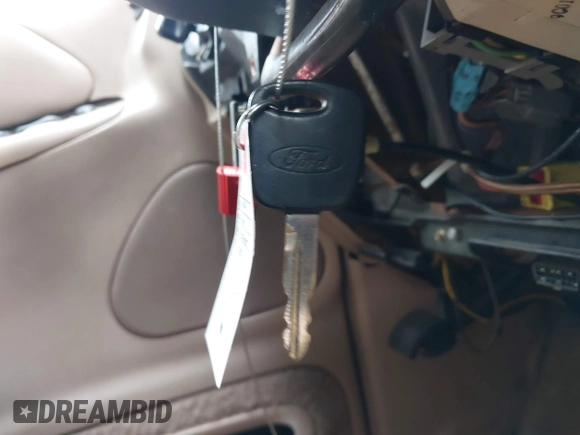 1999 Ford Explorer XLT с VIN 1FMZU32E4XUC04689, выставлен на аукционе IAAI как лот 41603038 с пробегом 336 192 миль миль и . История ставок и продаж доступна на DreamBid. Изображение 11.