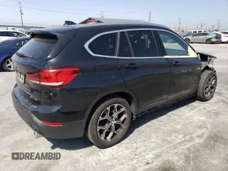 2020 BMW X1 xDrive28i with VIN WBXJG9C04L5P80773, listed as a Copart auction lot 49285903 with 32,699 mi miles. Bid and sale history available at carsss.com. Image 3.