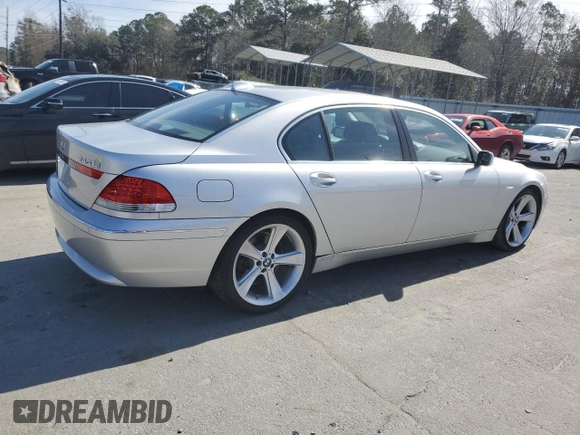 2005 BMW 7 Series 745Li z VIN WBAGN63535DS56141, wystawiony jako Copart lot #45632495 z przebiegiem 68 804 mil mil oraz Czysty tytuł • Clean title. Historia ofert i sprzedaży dostępna na DreamBid. Obrazek 3.