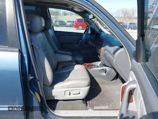 2007 Toyota Sequoia Limited with VIN 5TDBT48A97S279217, listed as a IAAI auction lot 41800633 with 264,945 mi miles and . Bid and sale history available at DreamBid. Image 5.