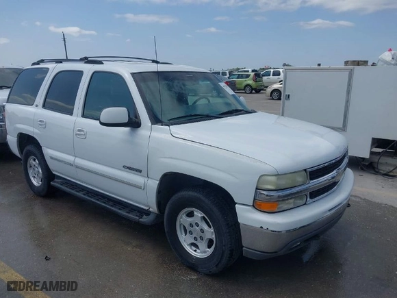 2001 Chevrolet Tahoe LT with VIN 1GNEC13T91R135247, listed as a IAAI auction lot 41930276 with 266,050 mi miles. Bid and sale history available at carsss.com. Image 1.