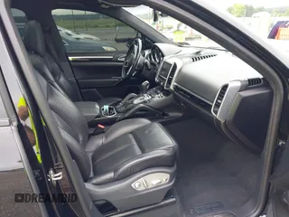 2016 Porsche Cayenne with VIN WP1AA2A28GLA10621, listed as a IAAI auction lot 42375924 with 70,815 mi miles and . Bid and sale history available at DreamBid. Image 5.