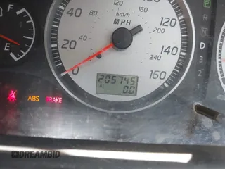 2003 Nissan Maxima SE z VIN JN1DA31D33T512777, wystawiony jako IAAI lot #42005942 z przebiegiem 205 745 mil mil oraz . Historia ofert i sprzedaży dostępna na DreamBid. Obrazek 15.