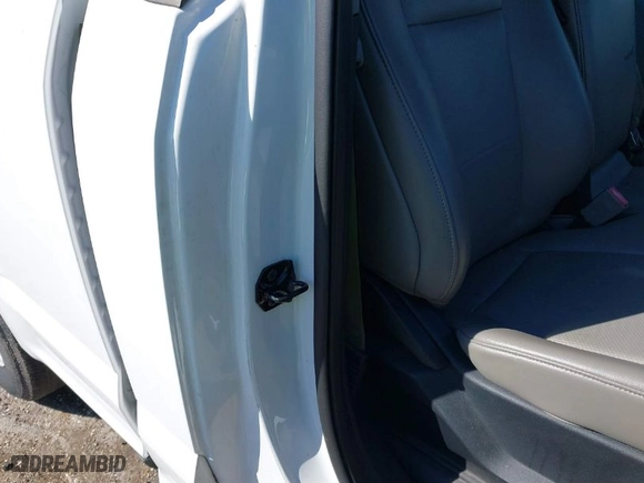 2019 Ford F-150 XL with VIN 1FTMF1CB5KKE51502, listed as a IAAI auction lot 41364421 with 38,814 mi miles. Bid and sale history available at carsss.com. Image 8.
