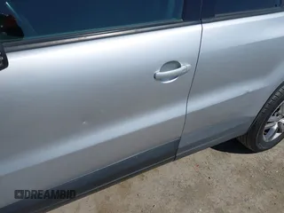 2017 Volkswagen Tiguan S z VIN WVGAV7AX5HK016877, wystawiony jako IAAI lot #42174845 z przebiegiem 99 334 mil mil oraz . Historia ofert i sprzedaży dostępna na DreamBid. Obrazek 20.
