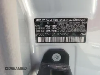 2004 Mercedes-Benz SL 55/63 AMG z VIN WDBSK74F84F074052, wystawiony jako Copart lot #75104024 z przebiegiem Nie podano mil oraz Szkoda całkowita • Salvage title. Historia ofert i sprzedaży dostępna na DreamBid. Obrazek 13.