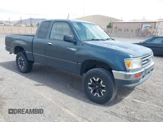 1996 Toyota T100 DX with VIN JT4UN22D9T0034196, listed as a IAAI auction lot 41969849 with 211,309 mi miles. Bid and sale history available at carsss.com. Image 1.