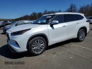 2022 Toyota Highlander Platinum z VIN 5TDFZRBH8NS204623, wystawiony jako Copart lot #48773715 z przebiegiem 34 212 mil mil oraz Szkoda całkowita • Salvage title. Historia ofert i sprzedaży dostępna na DreamBid. Obrazek 1.