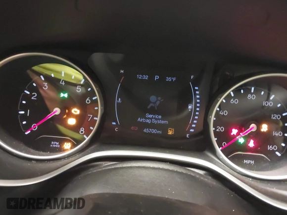 2018 Jeep Compass Altitude with VIN 3C4NJDBB9JT304330, listed as a IAAI auction lot 41886905 with 45,700 mi miles and . Bid and sale history available at carsss.com. Image 7.