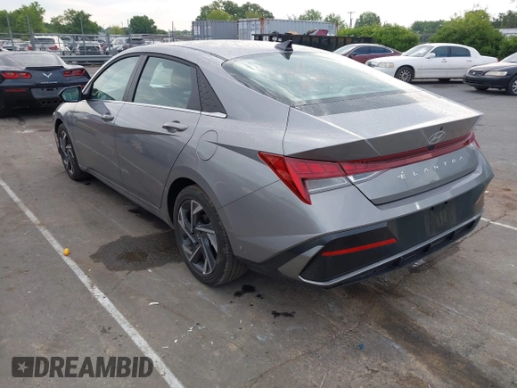 2025 Hyundai Elantra SEL Convenience with VIN KMHLS4DG5SU968429, listed as a IAAI auction lot 42225493 with 3,989 mi miles and . Bid and sale history available at DreamBid. Image 3.