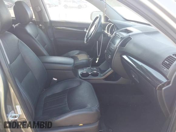 2012 Kia Sorento SX with VIN 5XYKW4A23CG241547, listed as a IAAI auction lot 41939973 with 135,986 mi miles. Bid and sale history available at carsss.com. Image 5.
