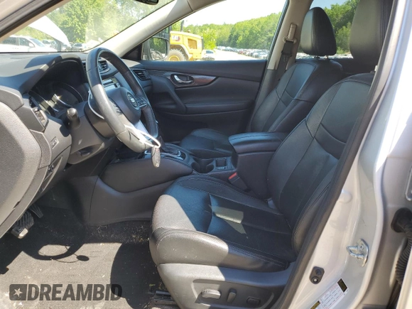 2018 Nissan Rogue SV z VIN 5N1AT2MV7JC730402, wystawiony jako Copart lot #58430025 z przebiegiem 169 627 mil mil oraz Szkoda całkowita • Salvage title. Historia ofert i sprzedaży dostępna na DreamBid. Obrazek 7.