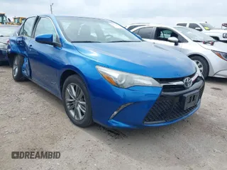 2017 Toyota Camry XLE with VIN 4T1BF1FKXHU658043, listed as a IAAI auction lot 41879126 with 130,949 mi miles. Bid and sale history available at carsss.com. Image 1.