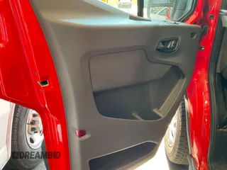2023 Ford Transit Cargo z VIN 1FTYE1Y86PKB55395, wystawiony jako IAAI lot #42860285 z przebiegiem 306 mil mil oraz . Historia ofert i sprzedaży dostępna na DreamBid. Obrazek 18.