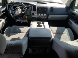 2013 Toyota Tundra z VIN 5TFEM5F18DX063156, wystawiony jako Copart lot #46681385 z przebiegiem 125 682 mil mil oraz Szkoda całkowita • Salvage title. Historia ofert i sprzedaży dostępna na DreamBid. Obrazek 8.
