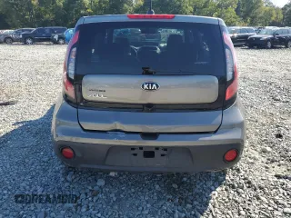2019 Kia Soul z VIN KNDJN2A26K7025643, wystawiony jako Copart lot #68259123 z przebiegiem Nie podano mil oraz Szkoda całkowita • Salvage title. Historia ofert i sprzedaży dostępna na DreamBid. Obrazek 6.