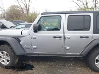2020 Jeep Wrangler Unlimited Sport S z VIN 1C4HJXDN3LW115076, wystawiony jako IAAI lot #41921868 z przebiegiem 93 052 mil mil oraz . Historia ofert i sprzedaży dostępna na DreamBid. Obrazek 14.