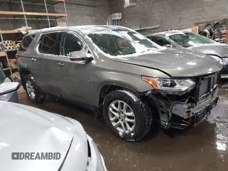 2018 Chevrolet Traverse LT Cloth z VIN 1GNEVGKW9JJ115491, wystawiony jako IAAI lot #41379939 z przebiegiem 133 582 mil mil oraz . Historia ofert i sprzedaży dostępna na DreamBid. Obrazek 1.