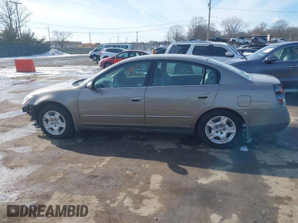 2002 Nissan Altima S with VIN 1N4AL11D72C181432, listed as a IAAI auction lot 41513586 with 0 mi miles. Bid and sale history available at carsss.com. Image 14.