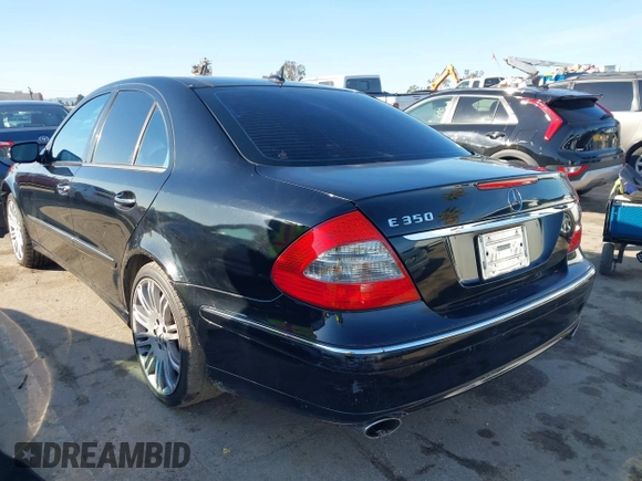 2007 Mercedes-Benz E-Class 3.5L with VIN WDBUF56X97B132401, listed as a IAAI auction lot 41601945 with 174,896 mi miles. Bid and sale history available at carsss.com. Image 3.