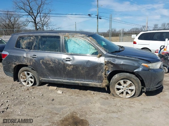 2012 Toyota Highlander with VIN 5TDBK3EH3CS123666, listed as a IAAI auction lot 41640074 with 195,424 mi miles. Bid and sale history available at carsss.com. Image 13.