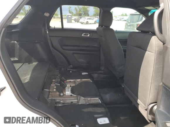 2016 Ford Utility Police Interceptor with VIN 1FM5K8AR4GGA27954, listed as a Copart auction lot 66463304 with 136,857 mi miles and Non Repairable. Bid and sale history available at carsss.com. Image 11.