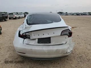 2020 Tesla Model 3 Standard Range Plus z VIN 5YJ3E1EA9LF661702, wystawiony jako Copart lot #55533725 z przebiegiem 66 286 mil mil oraz Szkoda całkowita • Salvage title. Historia ofert i sprzedaży dostępna na DreamBid. Obrazek 6.