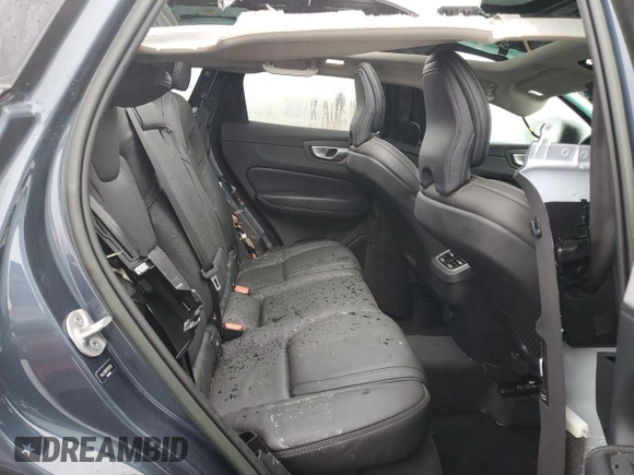2023 Volvo XC60 Ultimate Dark Theme z VIN YV4L12RX1P1217242, wystawiony jako Copart lot #87365494 z przebiegiem 29 699 mil mil oraz Szkoda całkowita • Salvage title. Historia ofert i sprzedaży dostępna na DreamBid. Obrazek 11.
