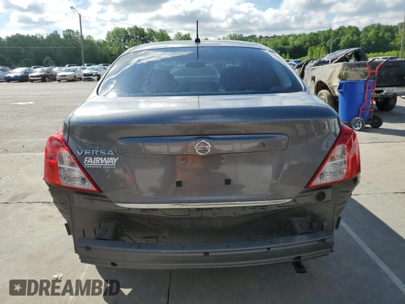 2016 Nissan Versa S Plus z VIN 3N1CN7AP1GL905656, wystawiony jako Copart lot #55961985 z przebiegiem 168 200 mil mil oraz Szkoda całkowita • Salvage title. Historia ofert i sprzedaży dostępna na DreamBid. Obrazek 6.