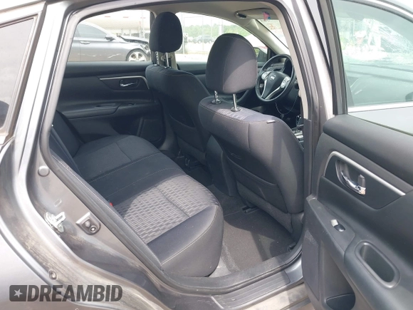 2018 Nissan Altima SR with VIN 1N4AL3AP6JC267111, listed as a IAAI auction lot 42070413 with 117,954 mi miles and . Bid and sale history available at carsss.com. Image 8.