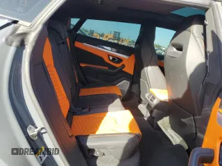 2022 Lamborghini Urus z VIN ZPBUA1ZL8NLA16768, wystawiony jako Copart lot #40152294 z przebiegiem 10 595 mil mil oraz Tytuł czysty. Historia ofert i sprzedaży dostępna na DreamBid. Obrazek 11.
