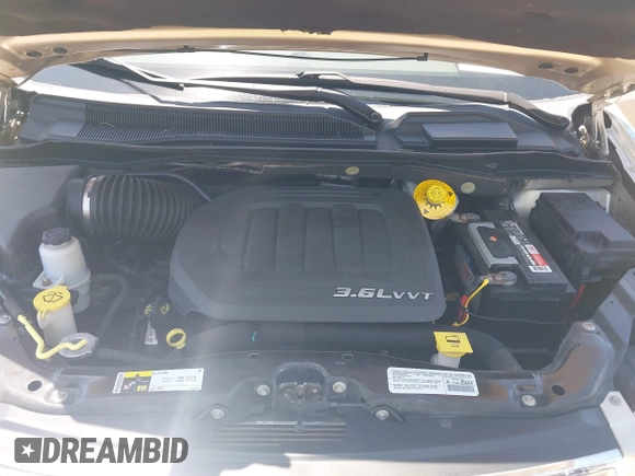 2014 Chrysler Town & Country Touring with VIN 2C4RC1BG3ER418600, listed as a IAAI auction lot 42132277 with 72,406 mi miles and . Bid and sale history available at DreamBid. Image 10.