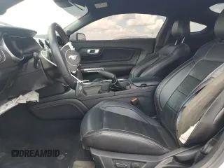 2021 Ford Mustang GT z VIN 1FA6P8CF2M5117291, wystawiony jako Copart lot #56486855 z przebiegiem 31 183 mil mil oraz Szkody całkowita. Historia ofert i sprzedaży dostępna na DreamBid. Obrazek 7.