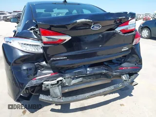 2020 Ford Fusion SE with VIN 3FA6P0HD9LR142841, listed as a IAAI auction lot 41743543 with 58,068 mi miles. Bid and sale history available at carsss.com. Image 6.