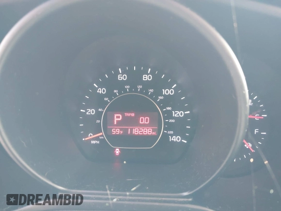 2014 Kia Soul with VIN KNDJN2A20E7011516, listed as a IAAI auction lot 42101150 with 118,288 mi miles. Bid and sale history available at carsss.com. Image 7.