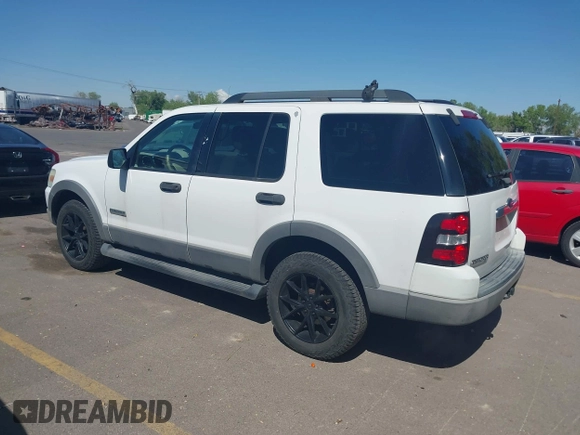 2006 Ford Explorer XLT with VIN 1FMEU73E06UB35020, listed as a IAAI auction lot 42159995 with 154,202 mi miles. Bid and sale history available at carsss.com. Image 3.