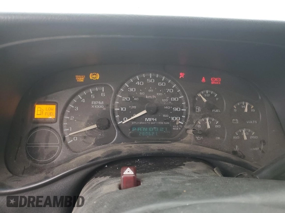 2002 GMC Sierra 1500 SLE z VIN 2GTEK19T021129091, wystawiony jako Copart lot #61494455 z przebiegiem 280 621 mil mil oraz Czysty tytuł • Clean title. Historia ofert i sprzedaży dostępna na DreamBid. Obrazek 9.