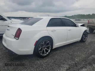 2016 Chrysler 300 S z VIN 2C3CCABG2GH152103, wystawiony jako Copart lot #54530625 z przebiegiem 217 656 mil mil oraz Szkoda całkowita • Salvage title. Historia ofert i sprzedaży dostępna na DreamBid. Obrazek 3.
