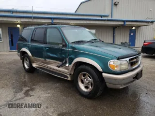 1998 Ford Explorer XLT z VIN 1FMZU32P7WUC59363, wystawiony jako Copart lot #83879354 z przebiegiem 304 490 mil mil oraz Czysty tytuł • Clean title. Historia ofert i sprzedaży dostępna na DreamBid. Obrazek 4.
