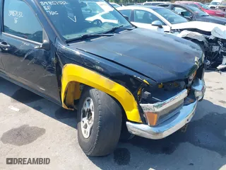 2005 Chevrolet Colorado LS Z71 with VIN 1GCDT196558120620, listed as a IAAI auction lot 39857532 with 201,457 mi miles. Bid and sale history available at carsss.com. Image 17.