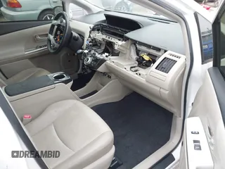 2014 Toyota Prius Two with VIN JTDZN3EUXE3359433, listed as a IAAI auction lot 42105488 with 183,237 mi miles and . Bid and sale history available at DreamBid. Image 5.