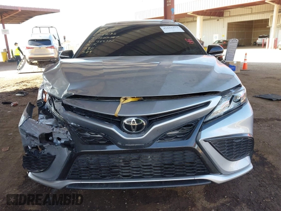 2021 Toyota Camry XSE z VIN 4T1K61AK2MU484387, wystawiony jako IAAI lot #41621573 z przebiegiem 83 338 mil mil oraz . Historia ofert i sprzedaży dostępna na DreamBid. Obrazek 12.