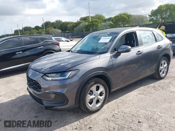2024 Honda HR-V LX with VIN 3CZRZ1H38RM714299, listed as a IAAI auction lot 41956684 with 5,869 mi miles. Bid and sale history available at carsss.com. Image 2.