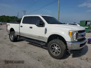 2017 Ford F-250 Lariat z VIN 1FT7W2BT5HEE85024, wystawiony jako Copart lot #53636085 z przebiegiem 137 391 mil mil oraz Szkoda całkowita • Salvage title. Historia ofert i sprzedaży dostępna na DreamBid. Obrazek 4.